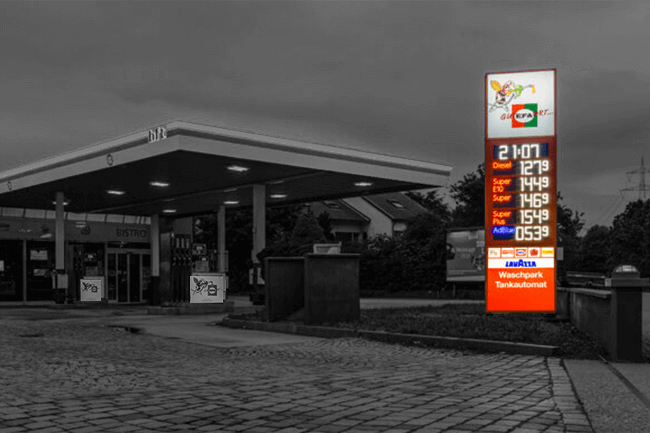 Professionelle Preistafel für Tankstellen: Attraktive Angebote sichtbar machen.