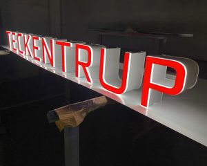 Leuchtbuchstaben für eine professionelle Aussenwerbung vom Experten für Lichtwerbung