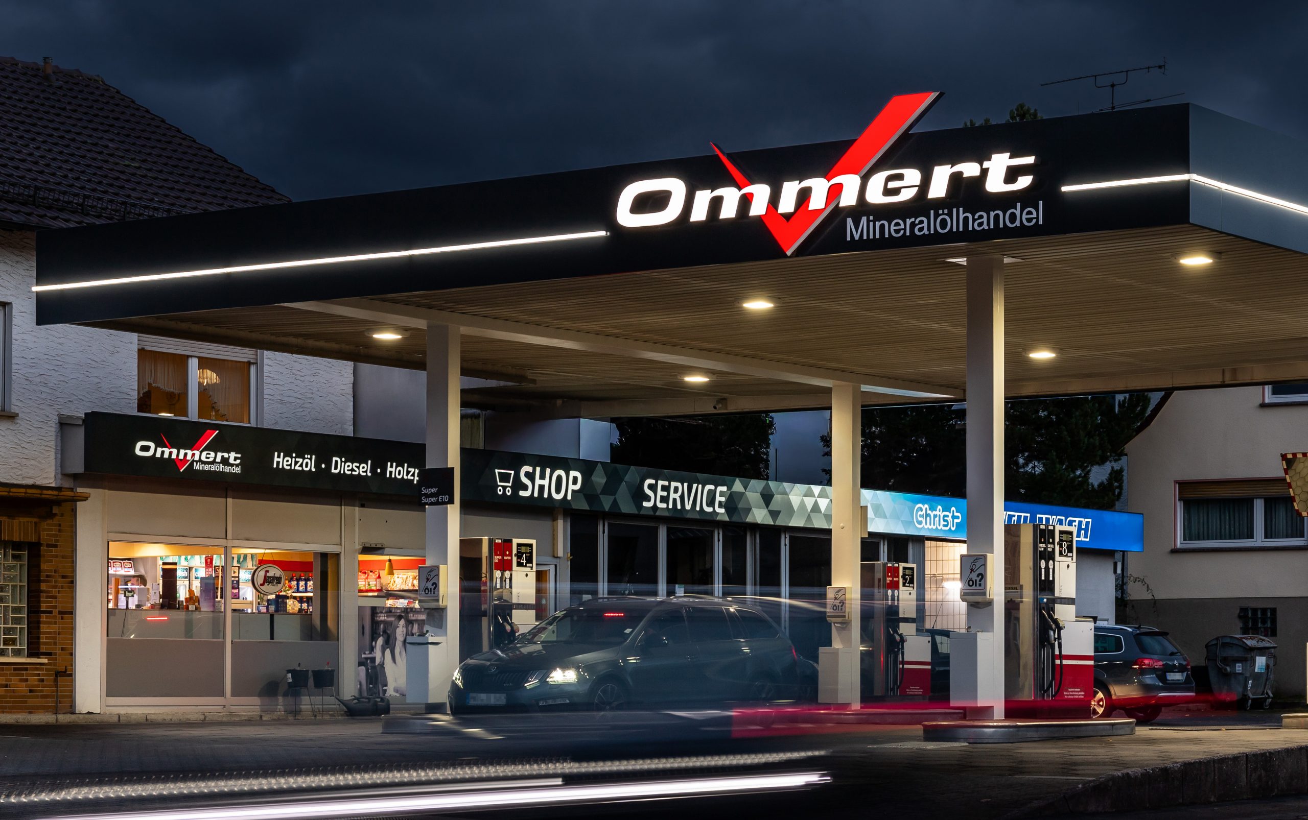 LED Tankstellenwerbung für Tankdach, Shopeingang und Waschanlage vom Experten.